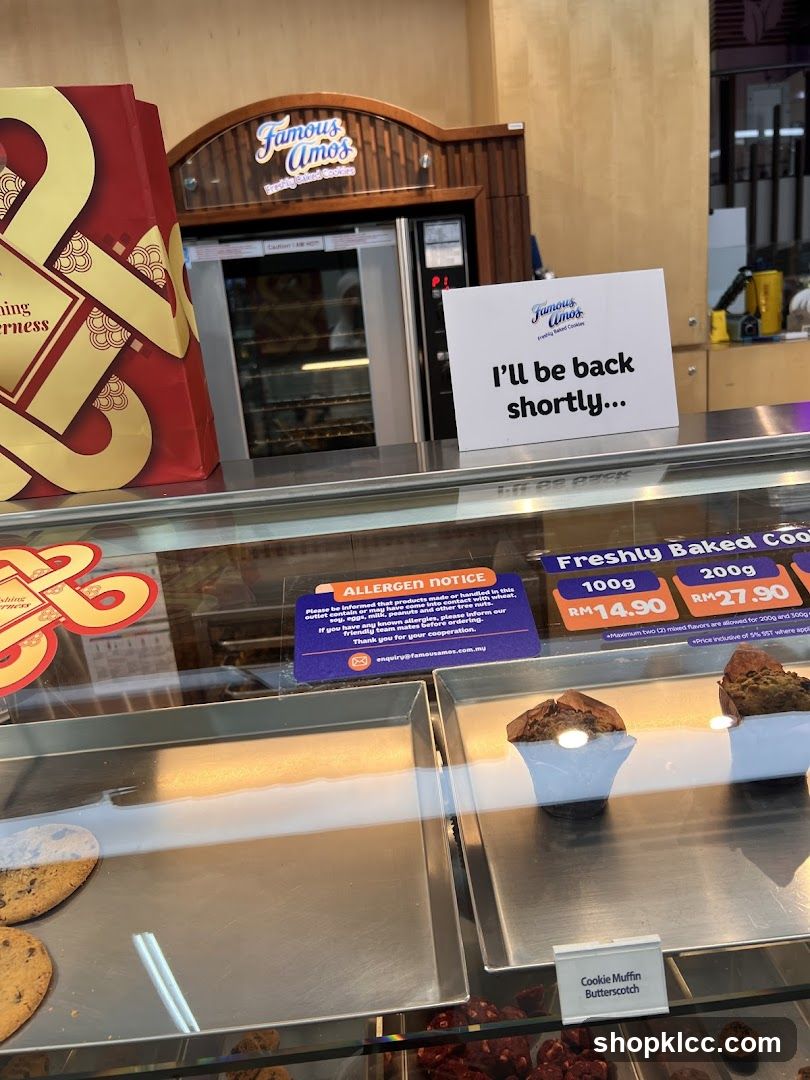 Famous Amos Bakery Display