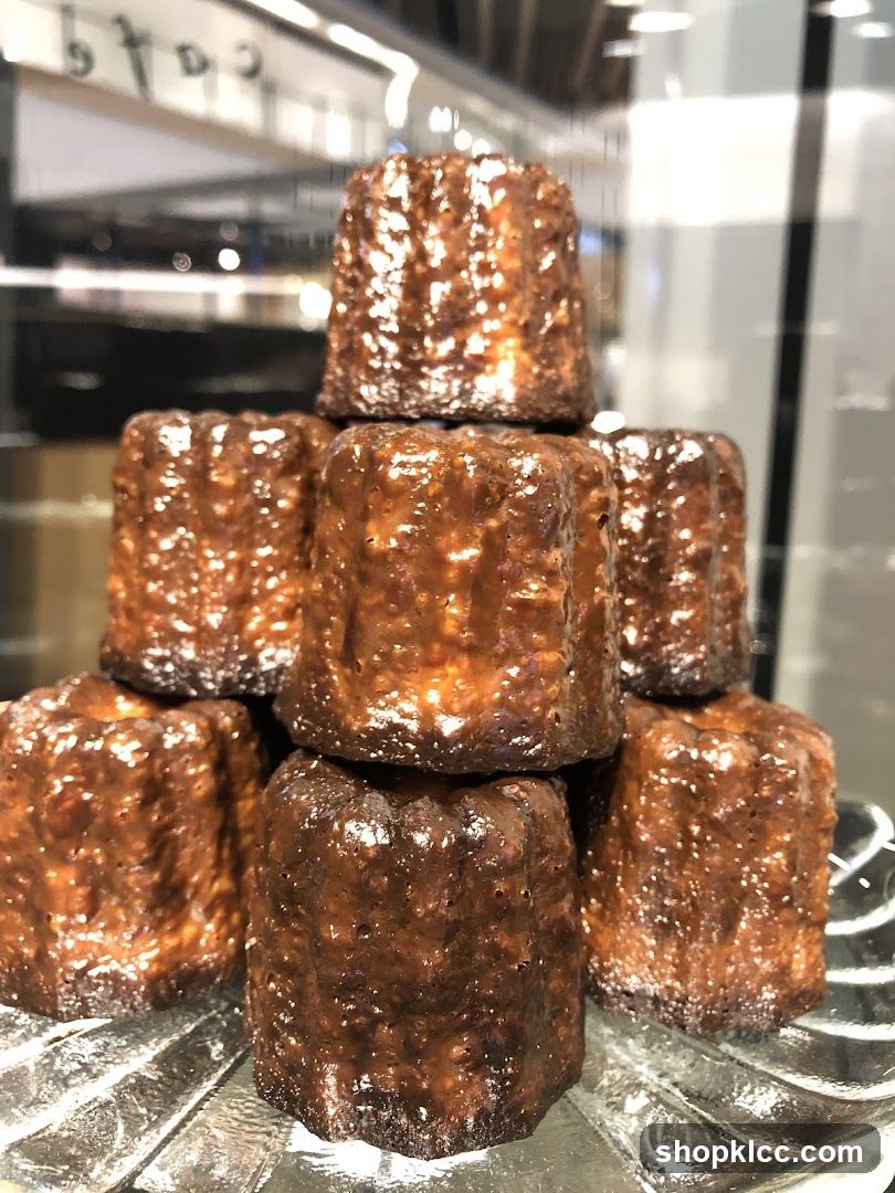 Caramelized Cakes Display