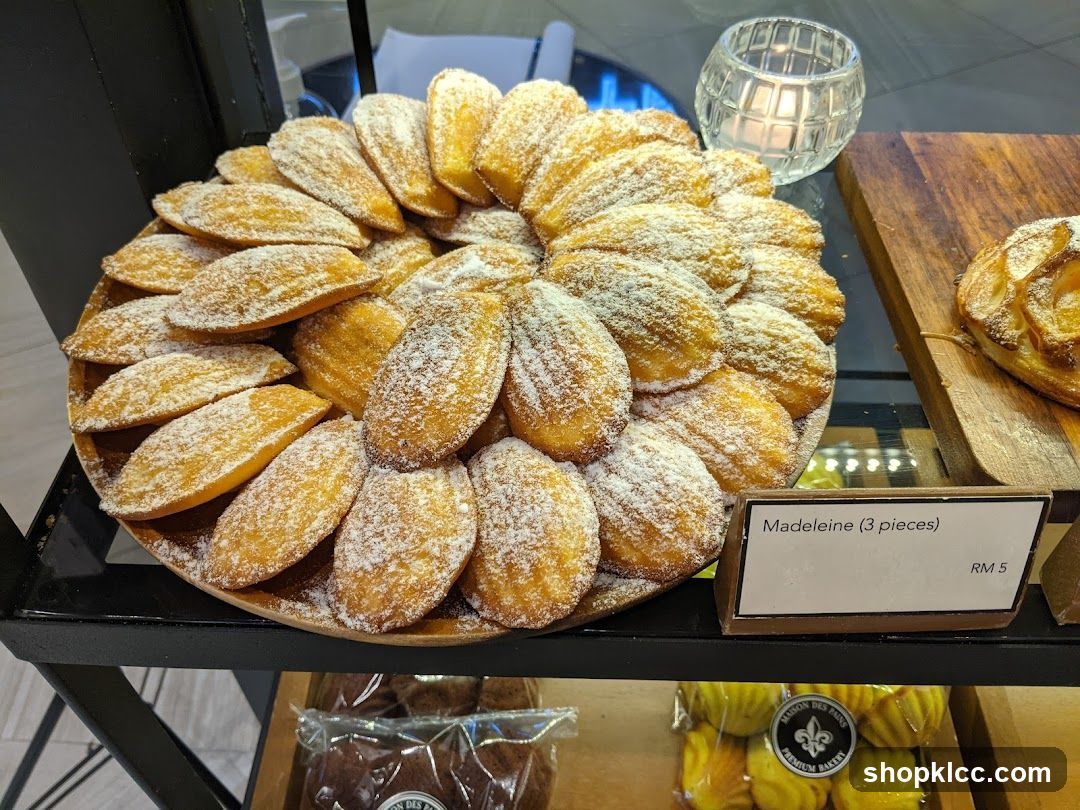 Madeleine Display