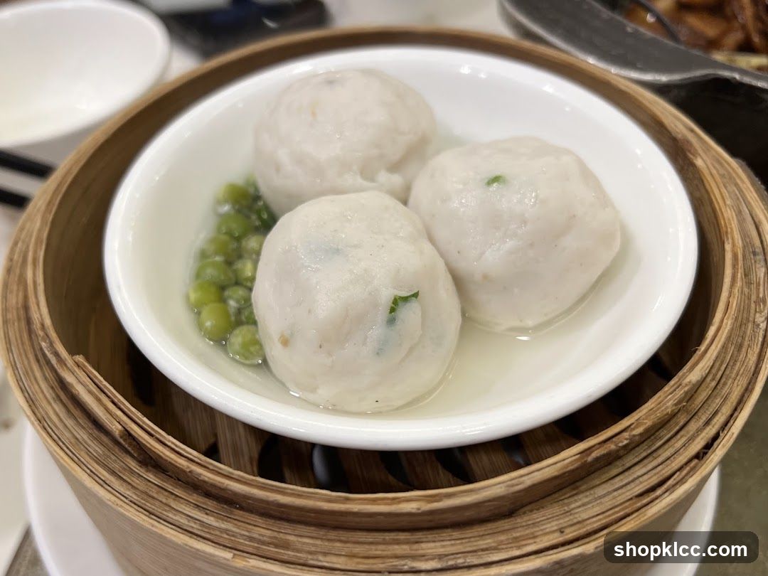 Steamed Dumplings with Peas