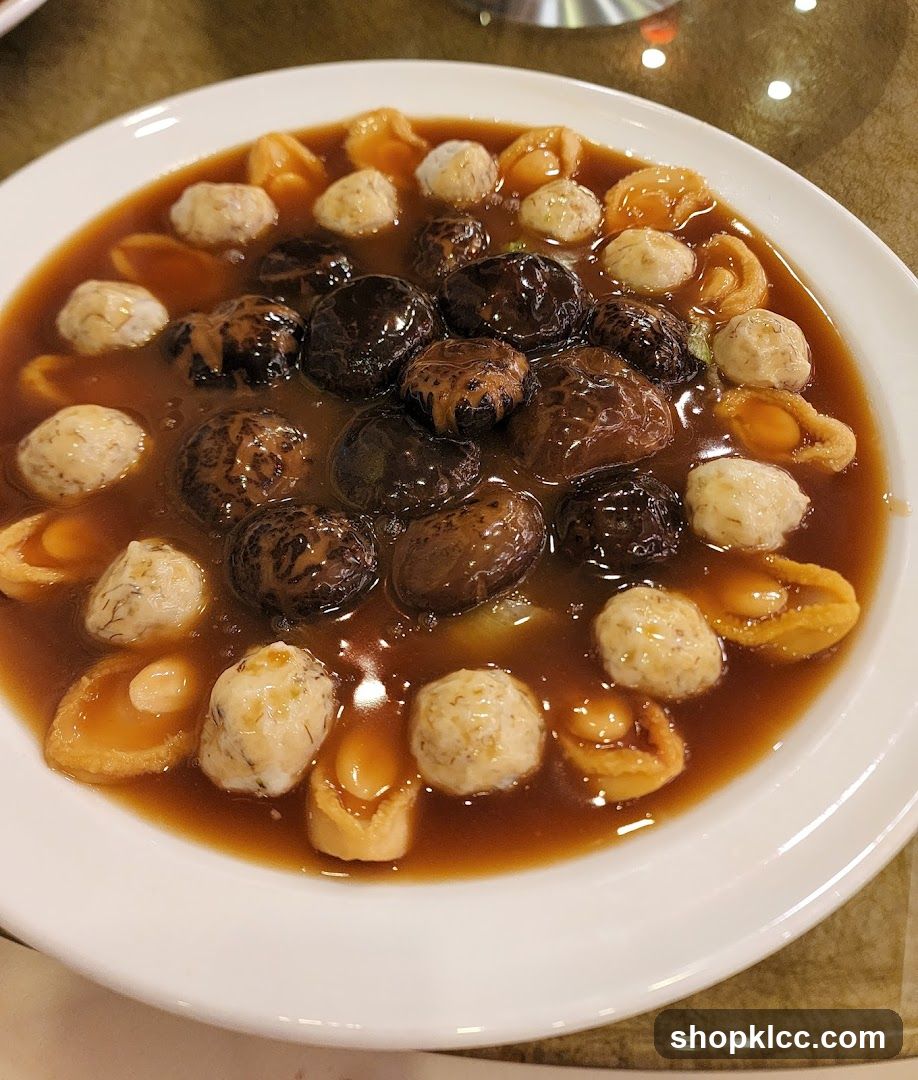 Braised Mushrooms and Meatballs with Sauce