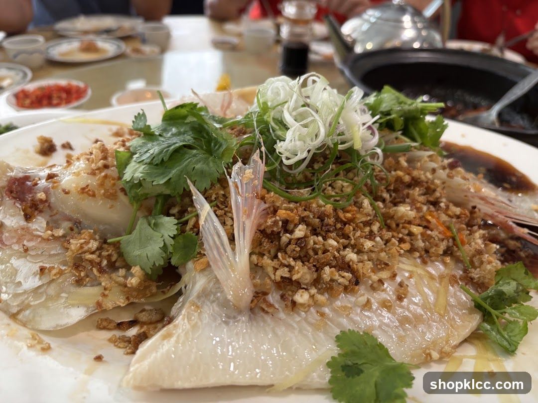 Steamed Fish with Garlic Sauce