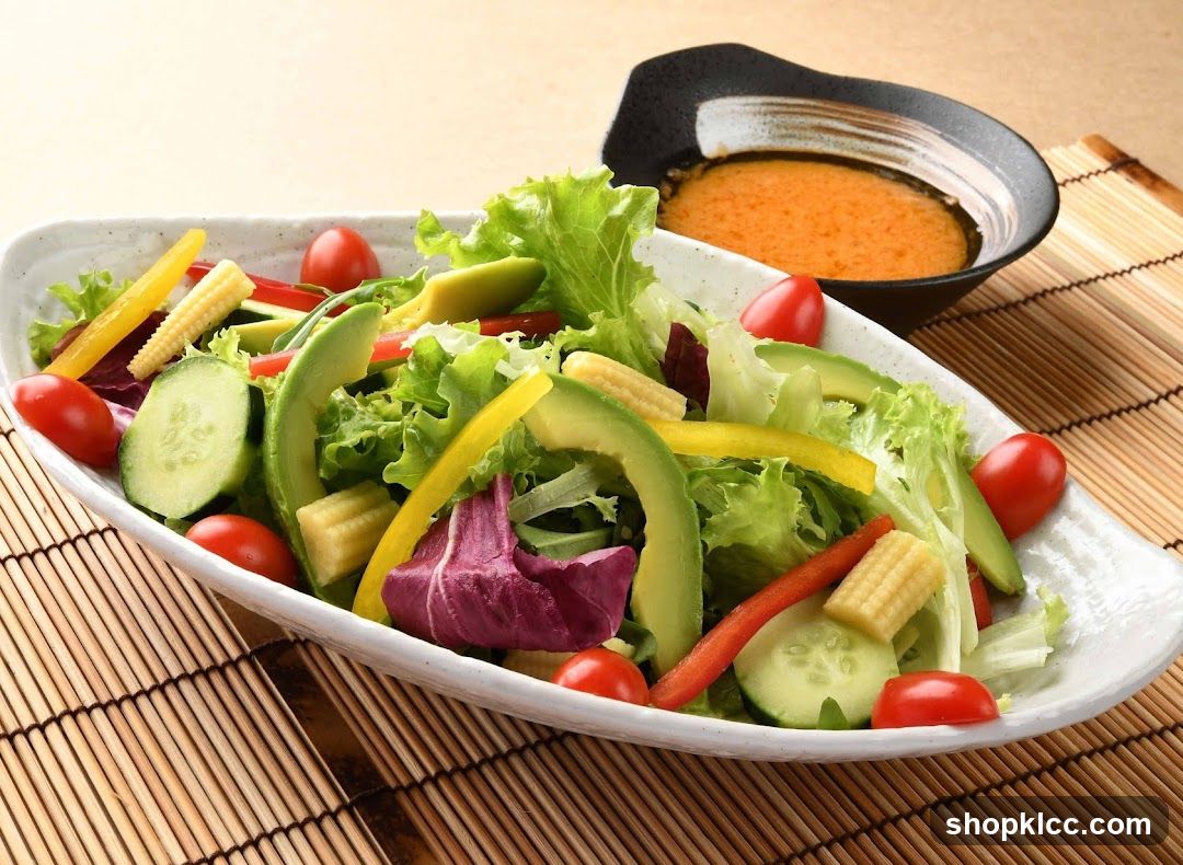 Fresh Salad with Dressing