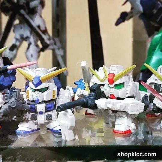Gundam Mini Figures Display