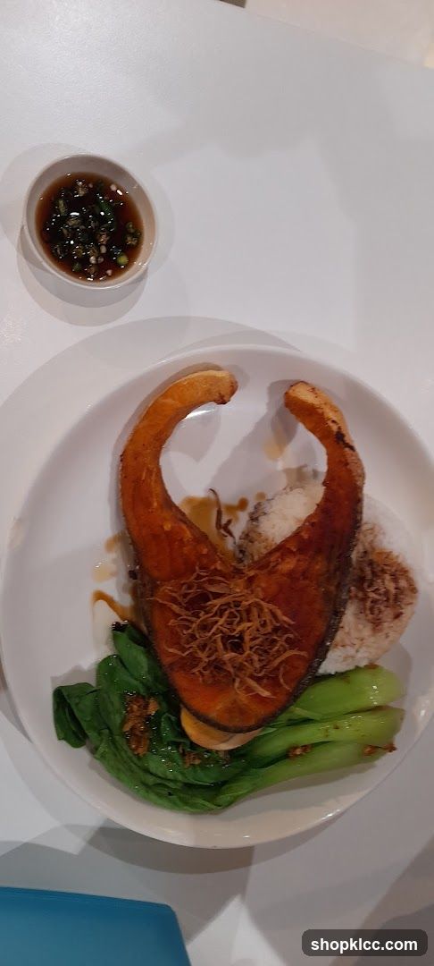 Fried Fish with Rice and Vegetables