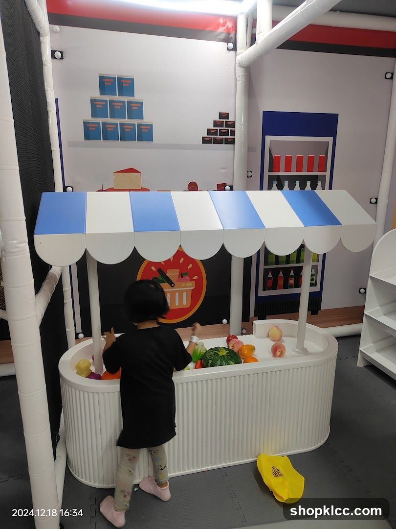 Play Market Stall Scene
