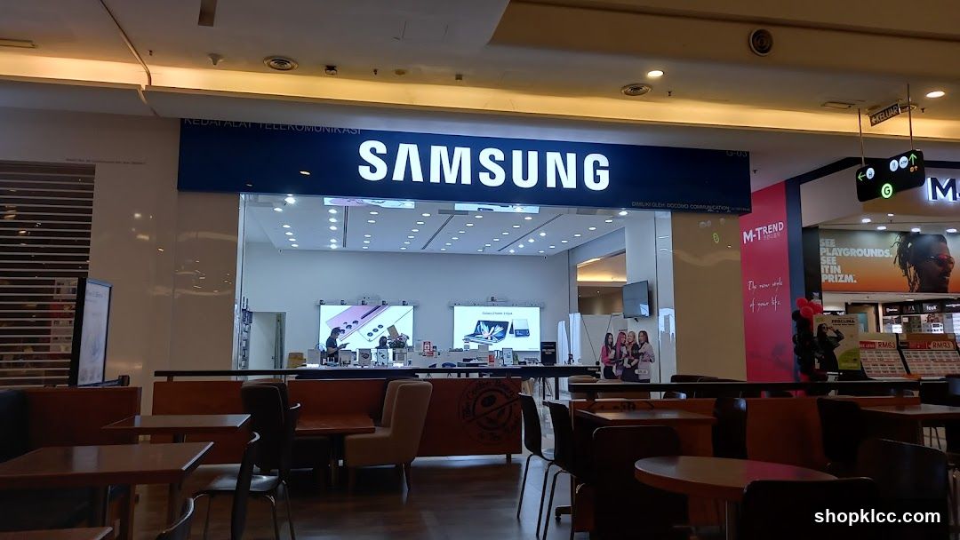 Samsung Store and Cafe Seating