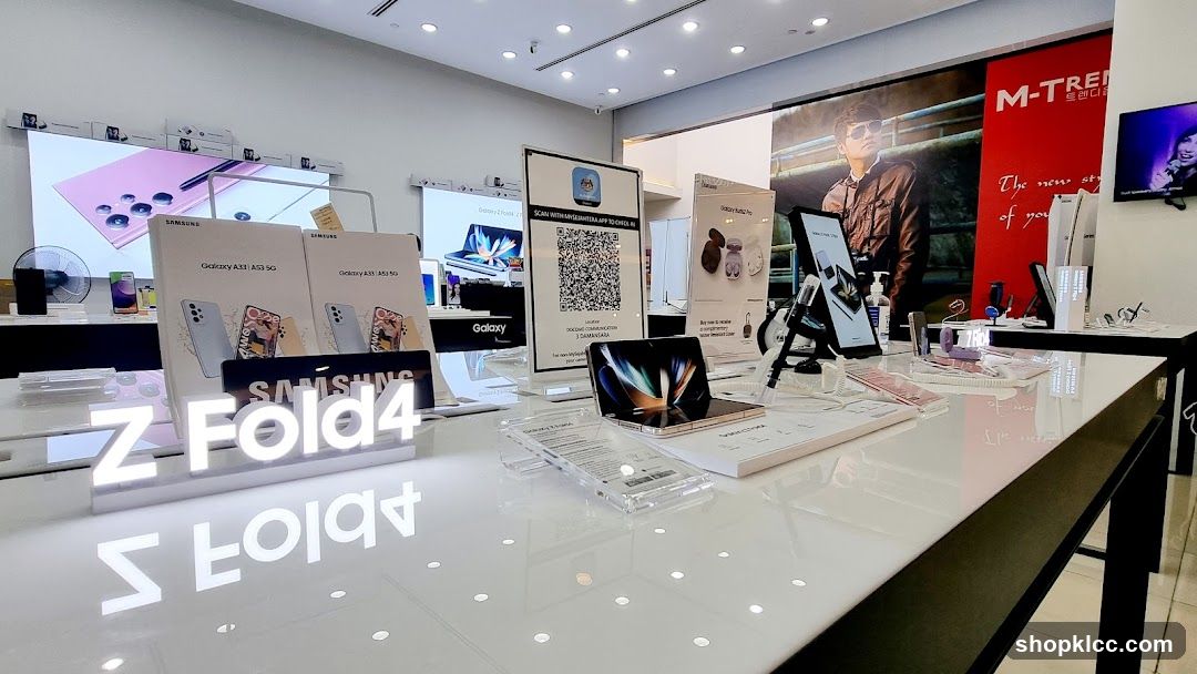Samsung Z Fold4 Display