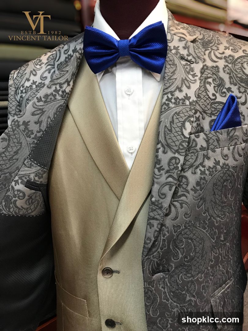Tailored Suit Display