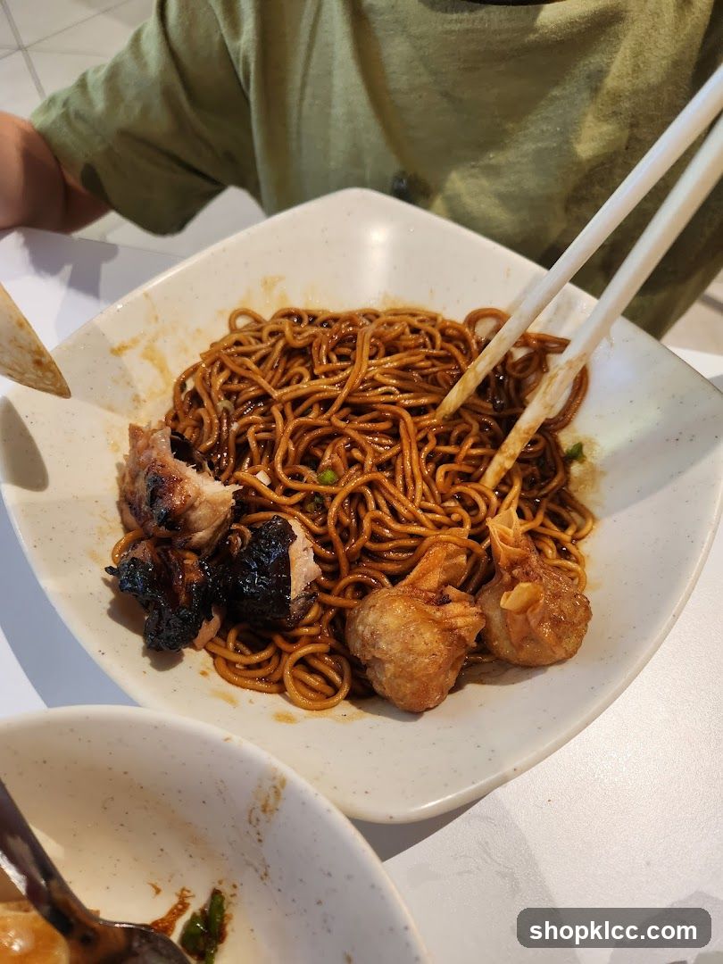 Noodles with Meat and Wontons