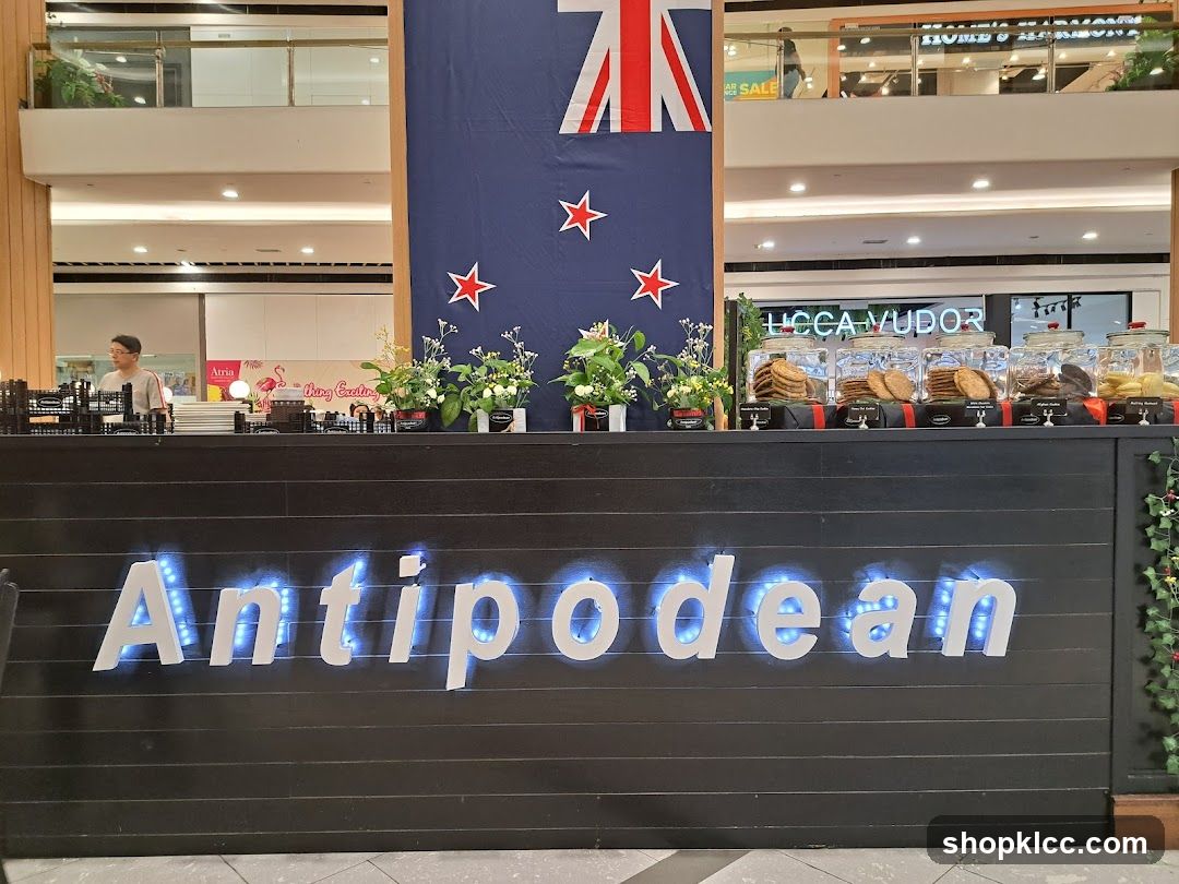 Antipodean Cookie Display