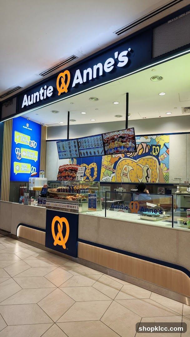 Auntie Anne's Store Interior