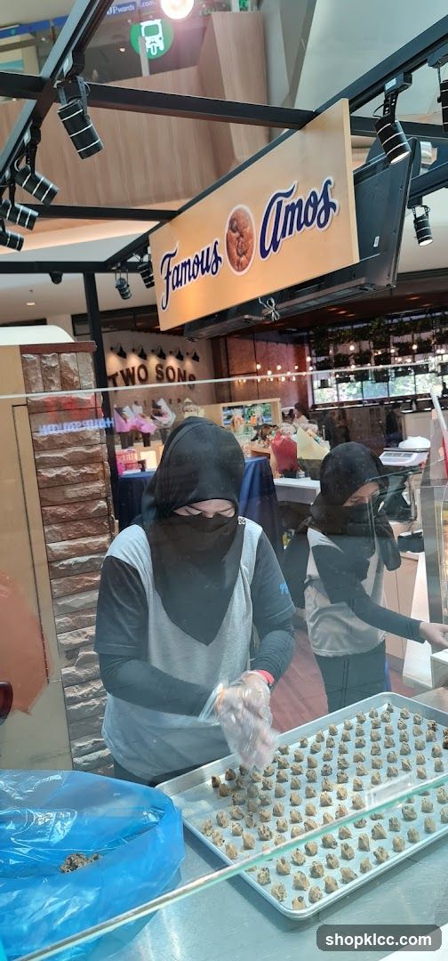 Famous Amos
