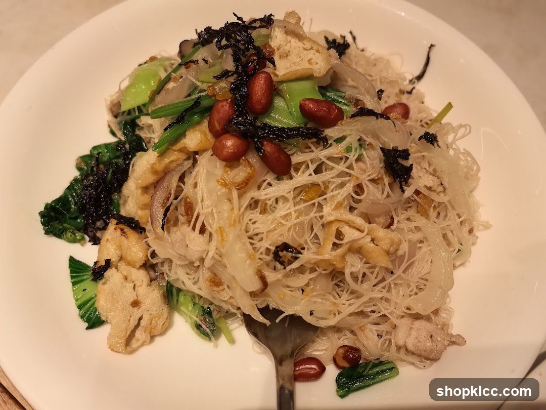 Stir-fried Vermicelli with Vegetables and Peanuts