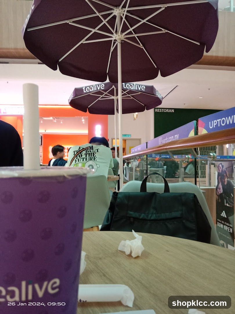 Tealive Interior View