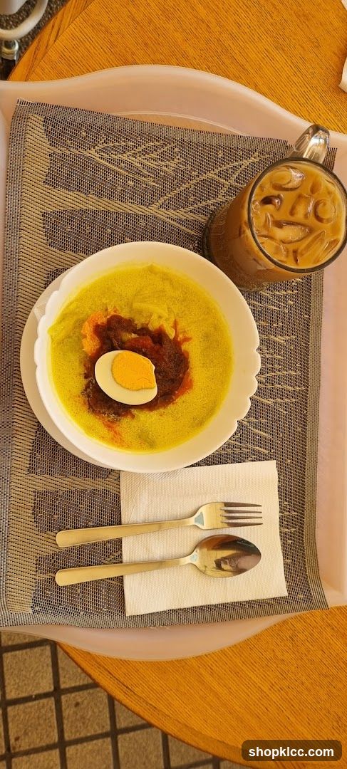 Breakfast with Curry and Iced Coffee