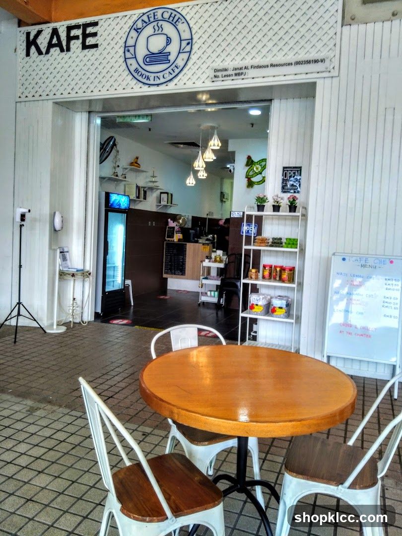 Kafe Che - Shop Front View