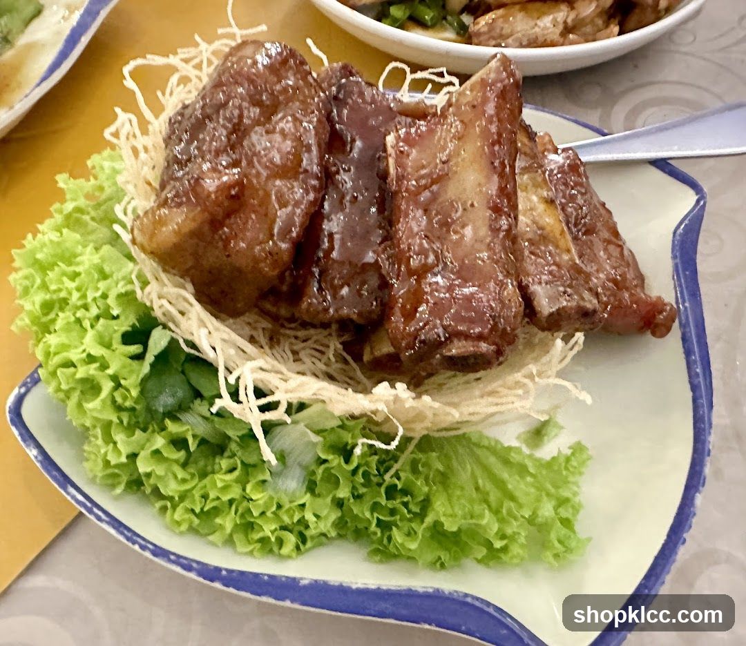 Glazed Ribs with Lettuce
