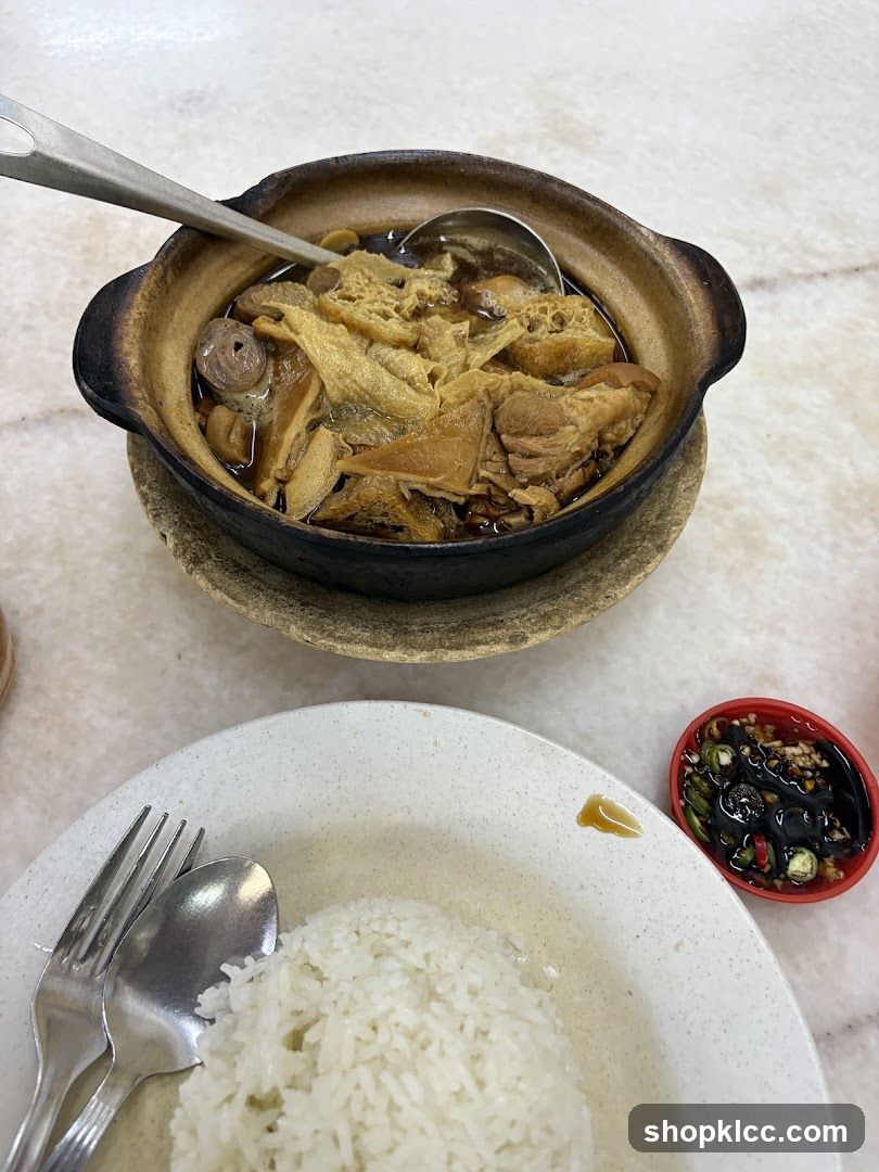 Clay Pot Chicken Rice with Chili Sauce