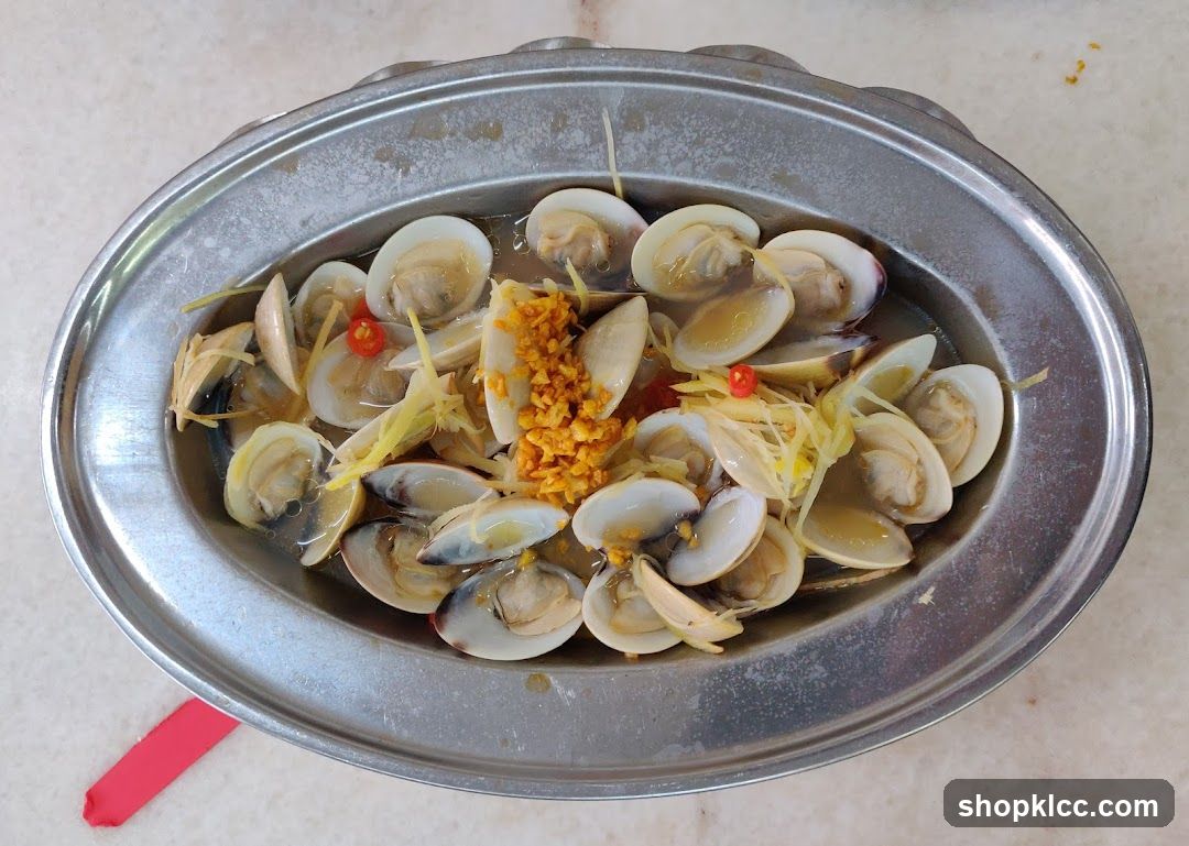 Steamed Clams with Ginger and Chili