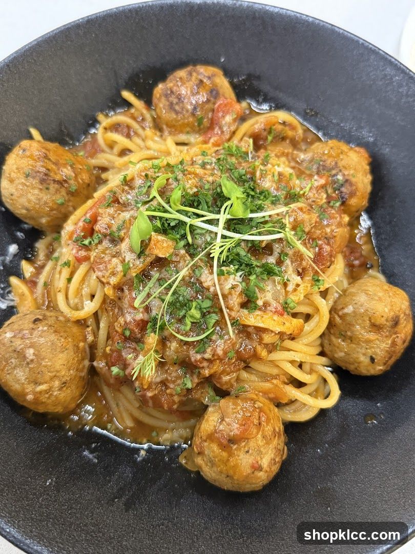 Spaghetti with Meatballs and Tomato Sauce