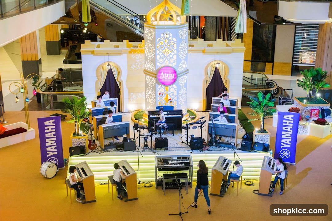 Yamaha Keyboard Performance in Mall