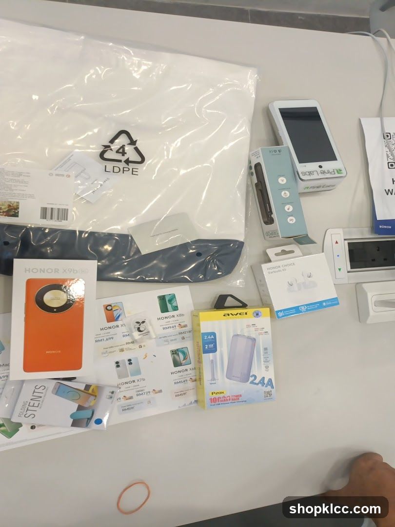 Electronics and Accessories Display