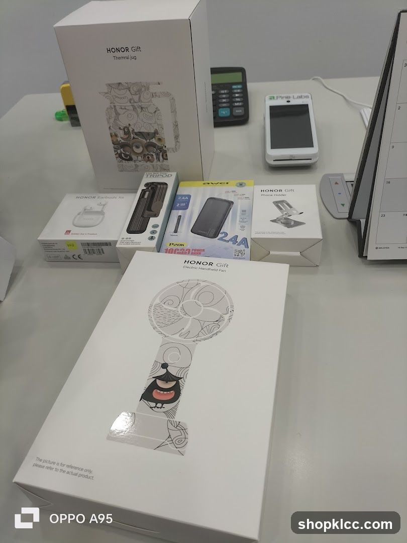 Honor Gift Products Display