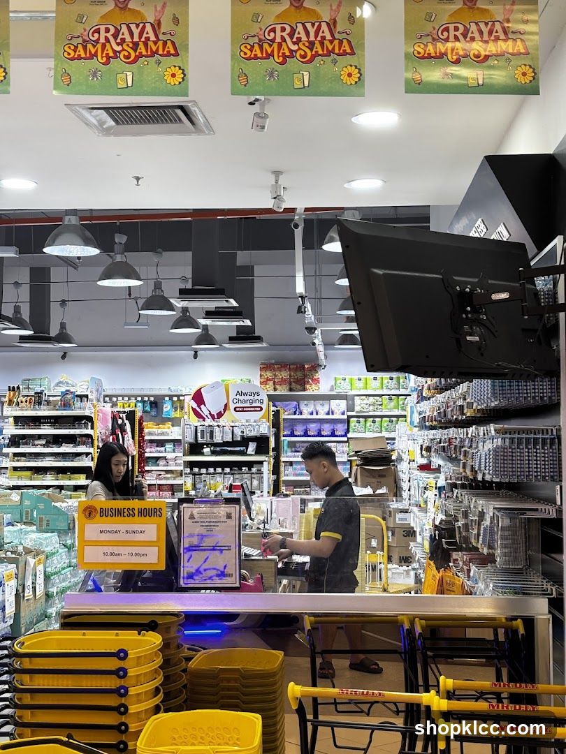 Raya Sama-Sama Store Interior