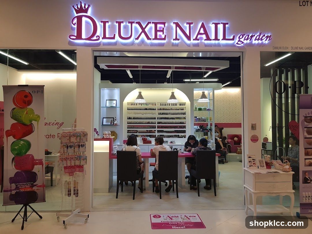 Dluxe Nail Garden