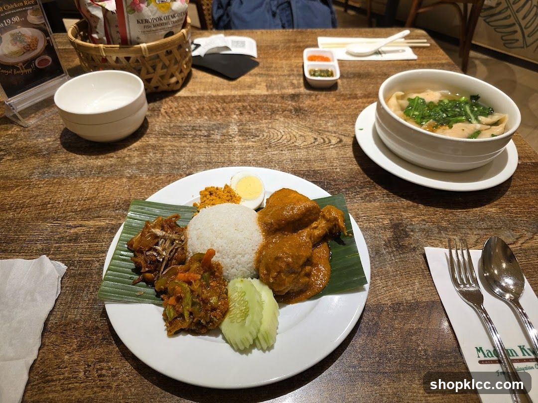 Larb and Curry Rice Meal