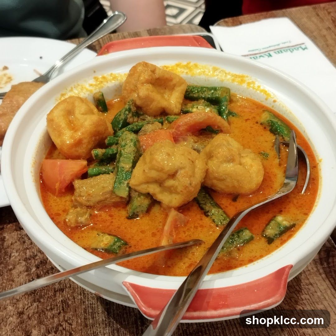 Curry Dish with Tofu and Vegetables