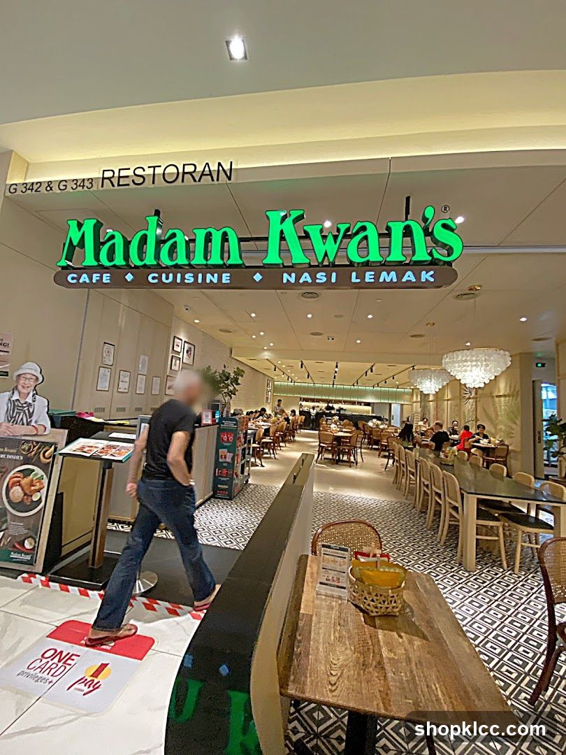 Madam Kwan's Restaurant Interior