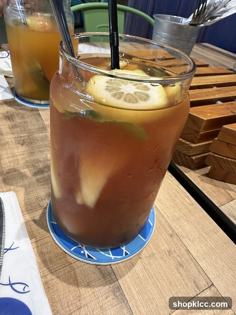 Iced Tea with Lemon Slices