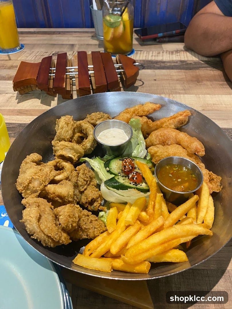 Fried Chicken Platter with Fries and Dips