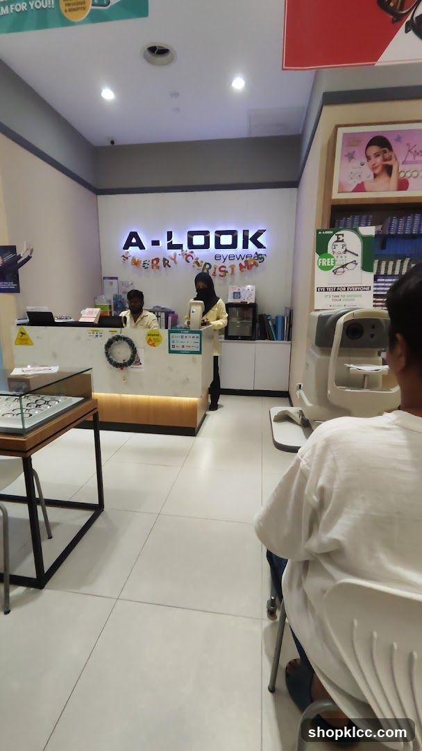 A-LOOK Eyewear Store Interior