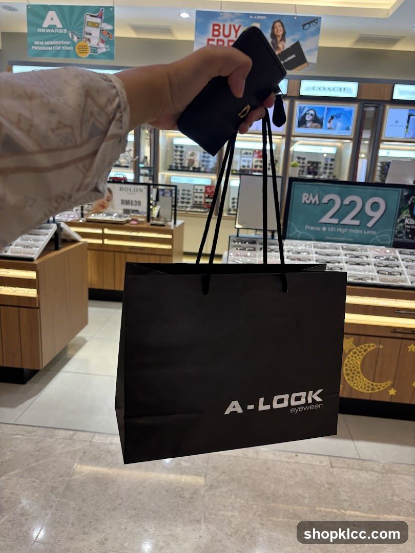 A-LOOK Eyewear Store Interior