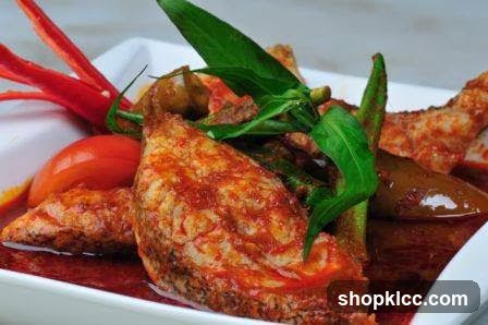 Spicy Fish Dish with Basil and Chili
