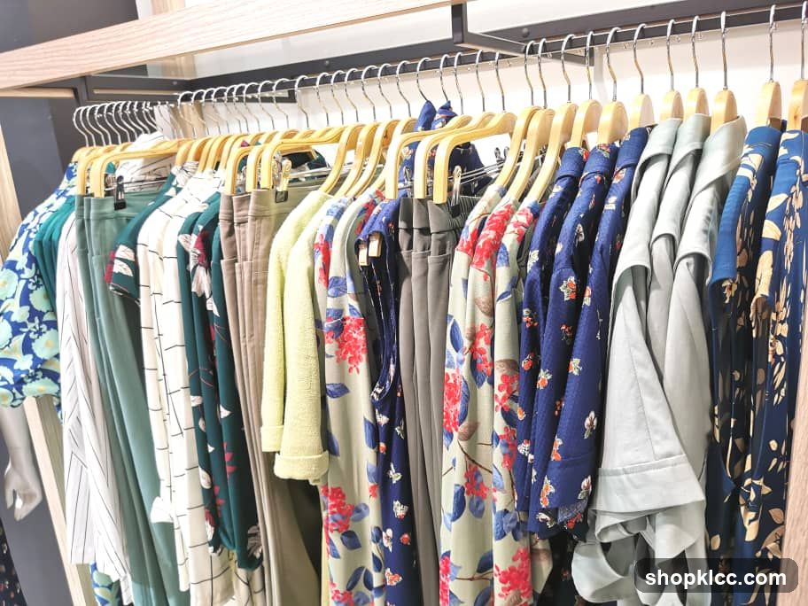 Clothing Rack Display