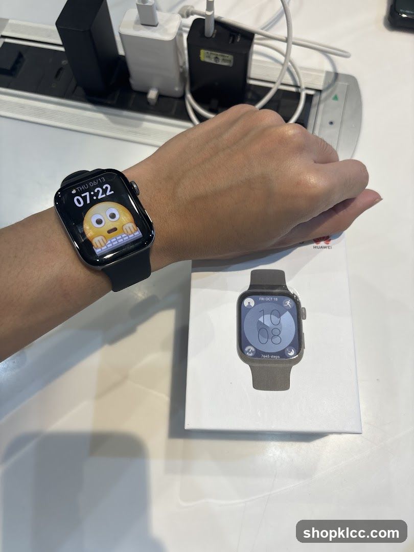 Smartwatch and Box