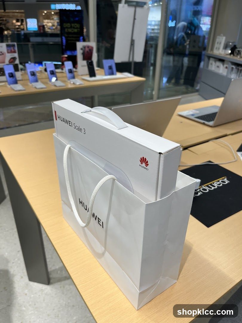 Huawei Scale 3 in Shopping Bag