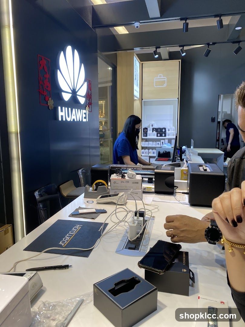 Huawei Store Interior