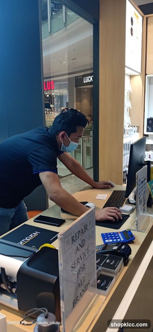 Store Counter with Employee
