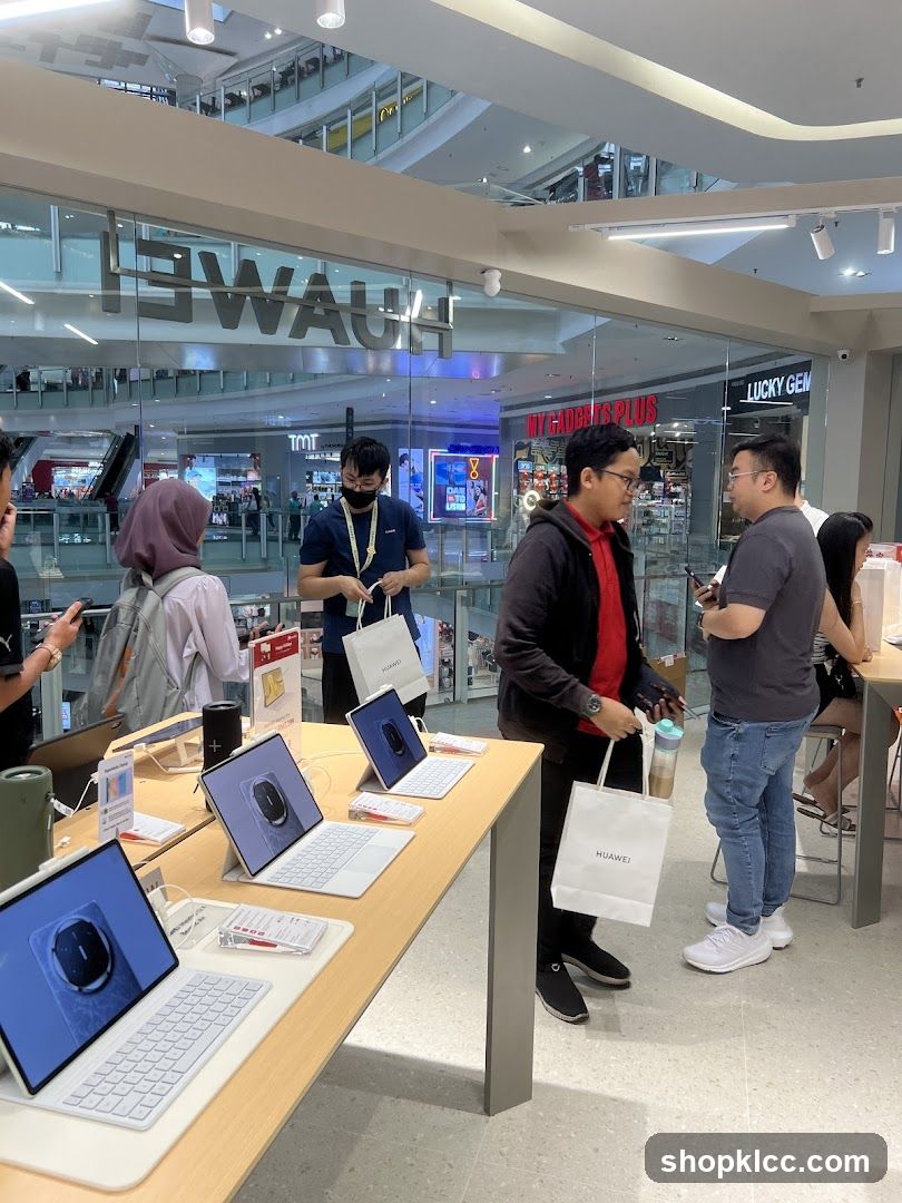 Huawei Store Interior