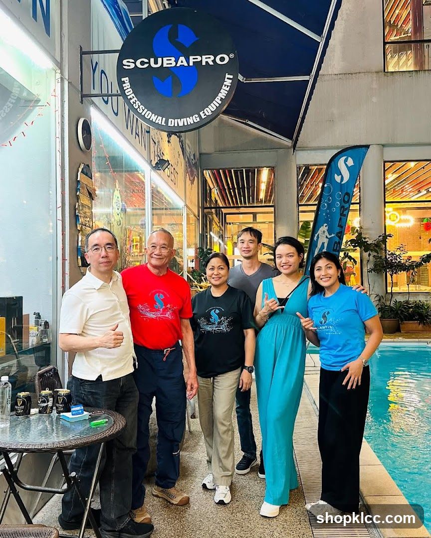Scubapro Storefront with Group Photo