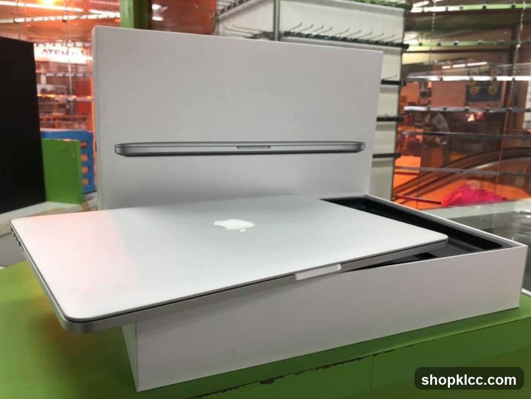 Apple MacBook Pro in Box