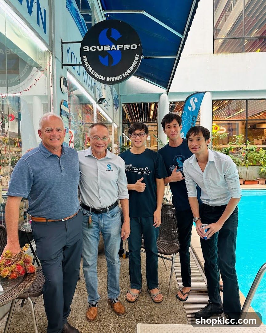 Scubapro Storefront with Group Photo
