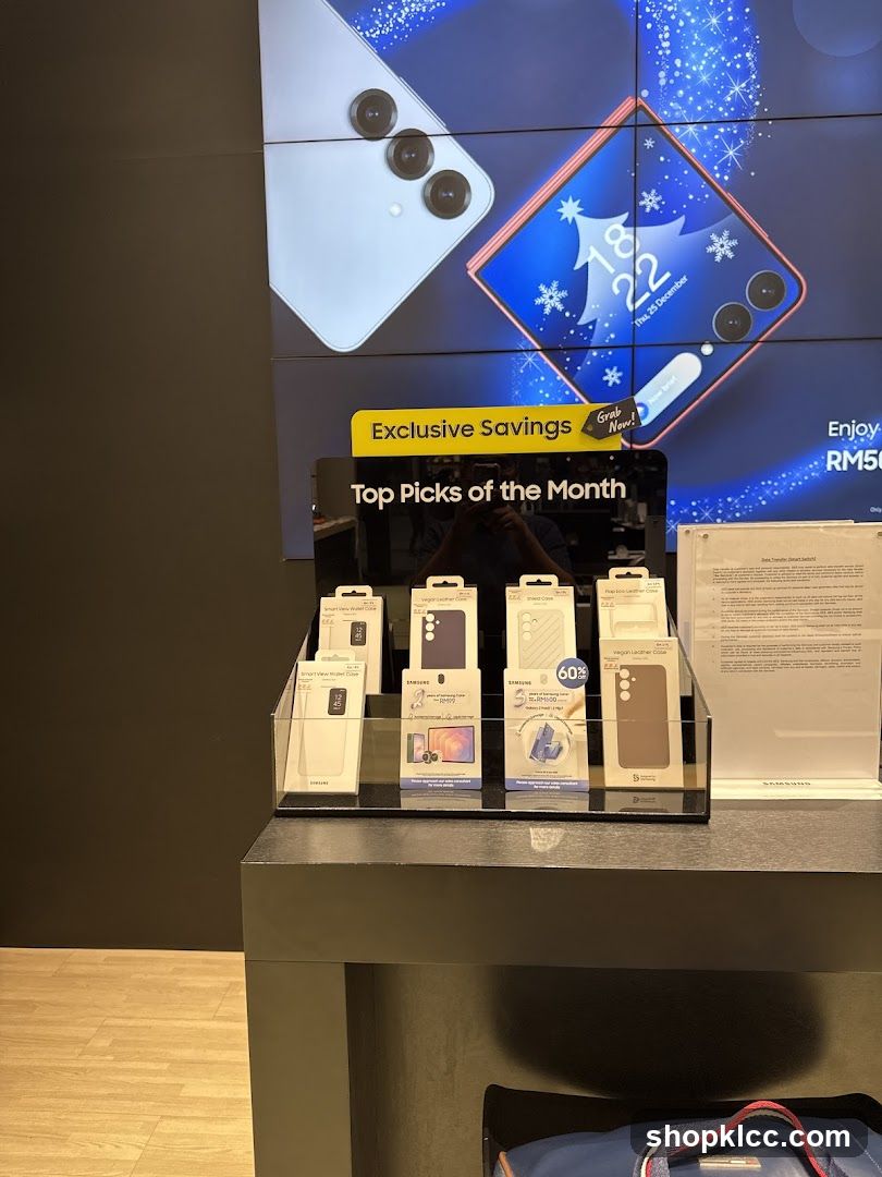 Samsung Accessories Display