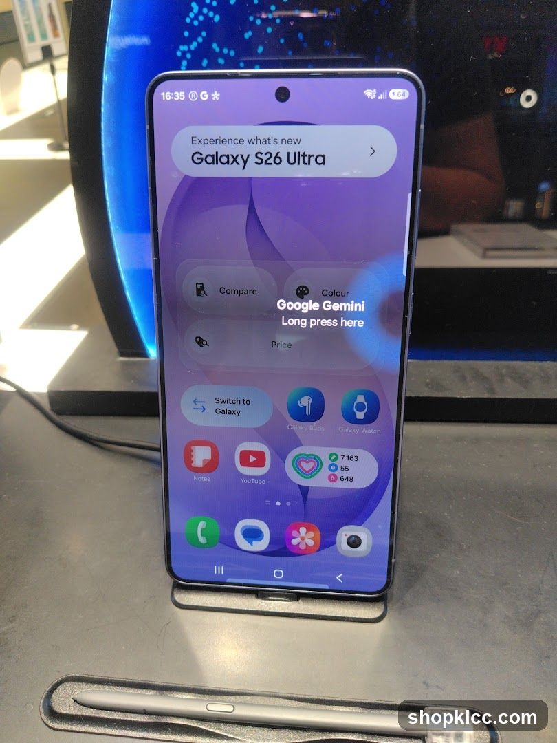 Samsung Galaxy S26 Ultra display