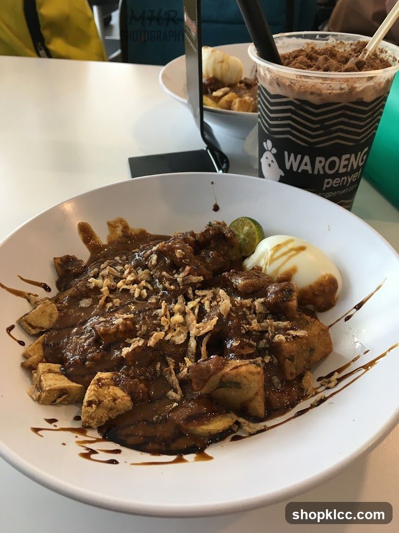 Food and Drink at Waroeng Penyetz